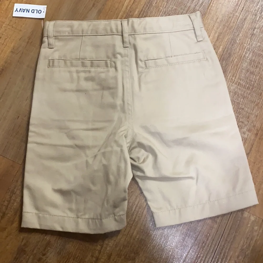 Old navy tan shorts with adjustable waist size 5